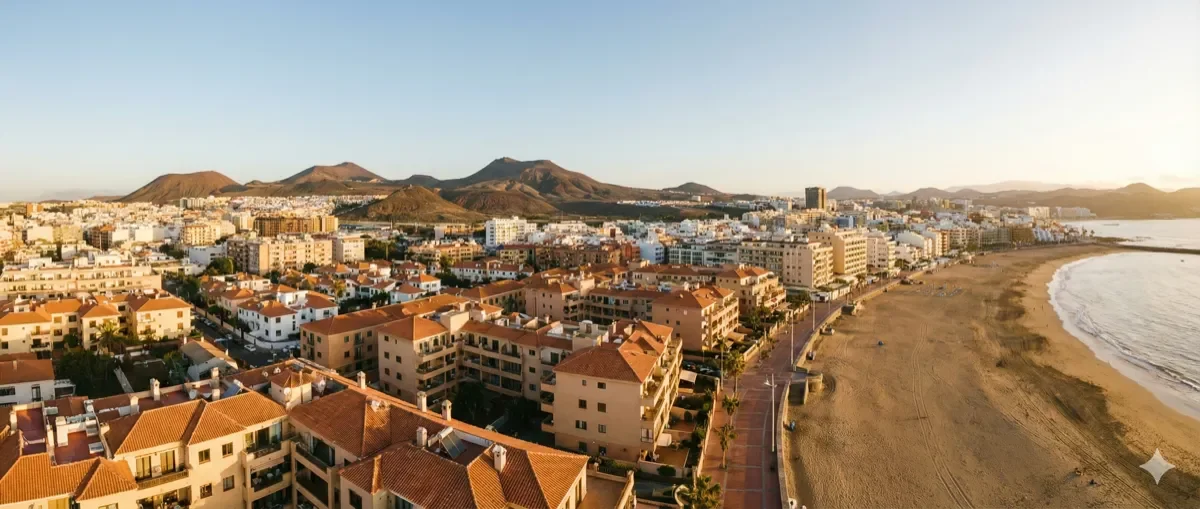 Panoramablick auf Las Palmas de Gran Canaria mit Wohngebäuden